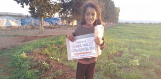 suriye de minik yuzler yardimlariniz ile guluyor 36