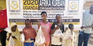afrika nin yetimlerine kurban etlerini ulastirmaya devam ediyoruz 01