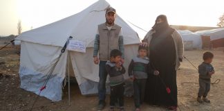 soguktan koruyacak bir cadir ile onlara iyilikte bulunmak istemez misin 01
