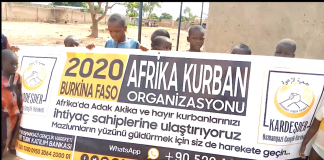 burkina faso da kesilen kurbanlarinizi ihtiyac sahiplerine ulastirdik 01