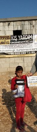 Suriye'nin Yetimlerine Kışlık Mont ve Bot Yardımı — 3