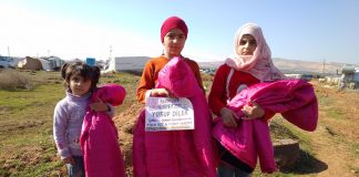 bir yetimide sen giydirmek istemez misin 07