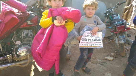 ihtiyac sahibi cocuklara kislik giyecek yardimi 03