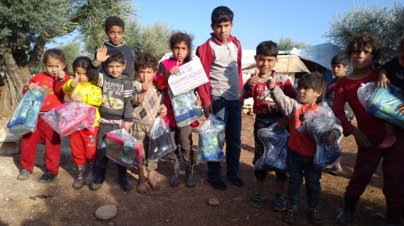 ihtiyac sahibi cocuklara kislik giyecek yardimi 04