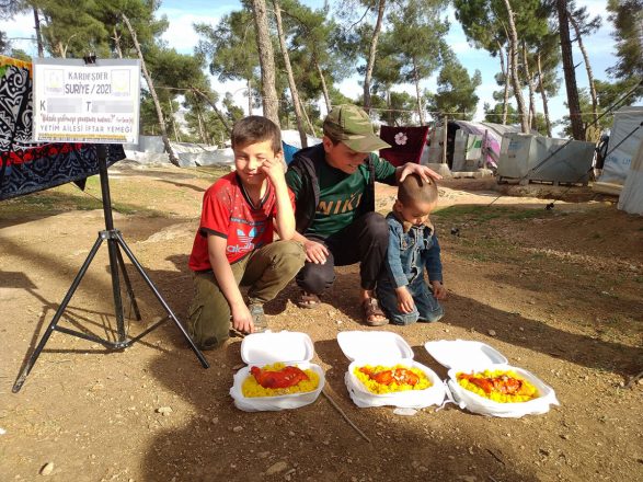 ramazan da bagislariniz ile minik yureklere dokunun 07