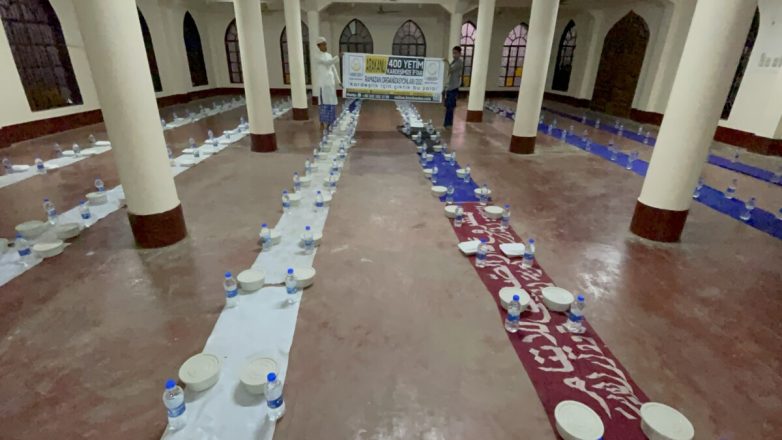 arakanli yetim kardesimiz ile iftar sofralarinda bulusuyoruz 01 3