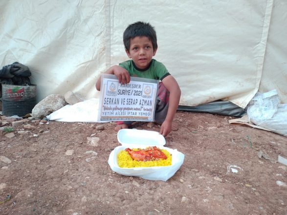 yetimlerin iftar sevincine ortak olmak istemez misin 01