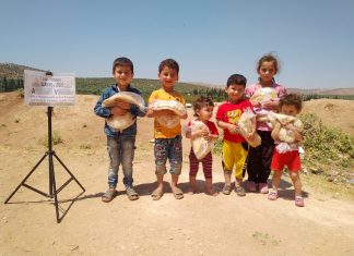 ekmeksiz cadir kalmasin bagislariniz ile onlara destek olun 08