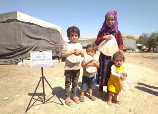 cadir kentlerin ihtiyaclarinin en basinda ekmek geliyor 06