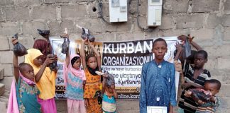 her kosesi ayri bir dram olan afrika da kurbanlarinizi kesiyoruz 01