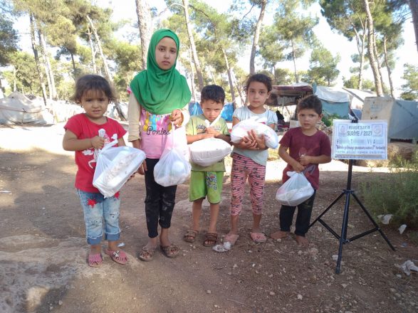 ihtiyac sahiplerine yemek dagitimlarimiz devam ediyor 09