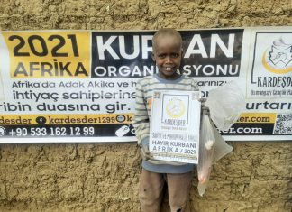 kurbanini afrika da kestirerek onlara destek ol 01