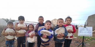 bir lokma ekmege dahi muhtac kardeslerine yardim elini uzat 01