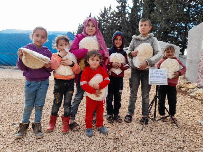 suriyeli yetim kardeslerini ekmeksiz birakma 01