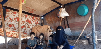 Yetim Ailesinin Durumuna Sahit Olun Yiyecek Ekmekleri Dahil Yok