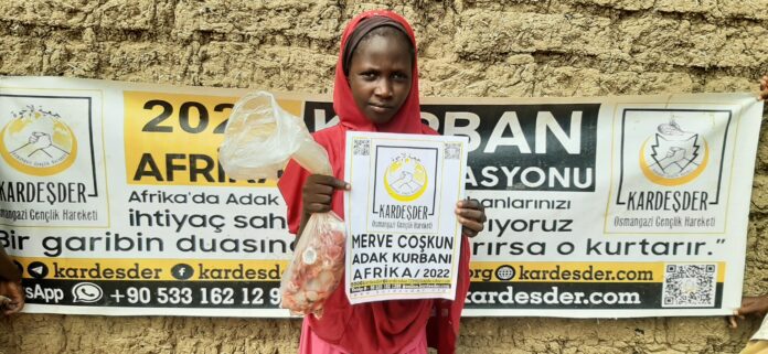 Adak Kurbani Etlerini Afrika Nin Yetimlerine Ulastirdik