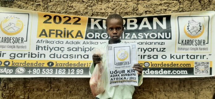 Afrika Nin Yetimlerine Kurban Etlerini Dagitmaya Devam Ediyoruz