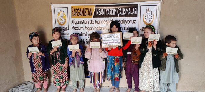 Afganistan In Yetimlerine Sponsor Olarak Onlara Sahip Cik