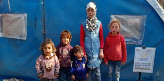 Idlib In Yetimlerine Erzak Dagitimi
