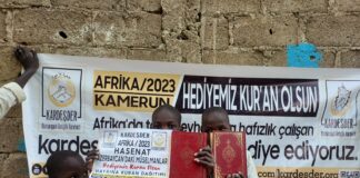 Azerbaycan Daki Muslumanlar Dan Afrika Nin Yetimlerine Kur An Hediyesi