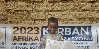 Kurban Bagislariniz Ile Afrika Nin Yuzu Guluyor