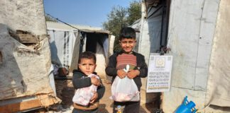 Kurbanlarinizi Suriye Nin Yetimlerine Ulastiriyoruz