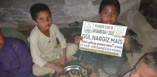 Afganistan Da Bir Iftar Da Sen Vermek Ister Misin