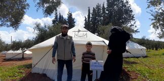 Cadir Ikramin Ile Depremzede Ailelere Hayat Ol