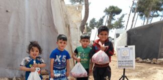 Cadir Kentlerde Yasam Mucadelesi Veren Yetimleri Kurban Bagisin Ile Doyur