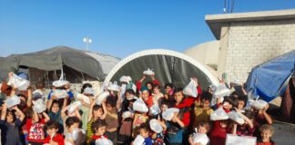 Depremden Etkilenen Yetim Cocuklarimiza Sicak Yemek Yardimi