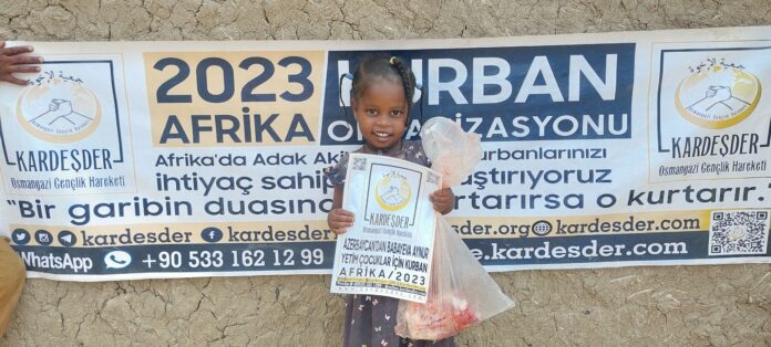 Kurban Bagisin Kara Kitanin Yetim Cocuklari Icin Olsun