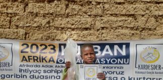 Kurban Etleri Ile Afrika Nin Yetimleri Doyuyor
