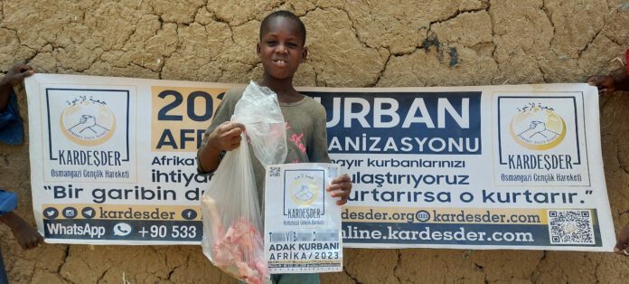 Kurban Etlerini Afrika Nin Yetimleriyle Paylasmak Demek Kardeslik Demek