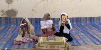 Afrika Nin Yetimlerine Kur An I Kerim Hediye Et Hafizlar Yetissin