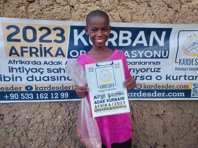 Kurban Etleri Afrikali Yetim Kardeslerimizin Tebessumunde