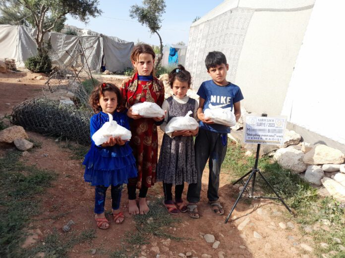Sen De Suriye Deki Kardeslerine Yemek Ikram Et