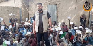 Afrika Nin Yetimlerine Nakdi Yardim Dagitimi