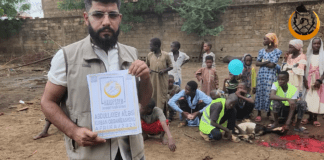 Kurban Afrika Da Kucaklasmaktir