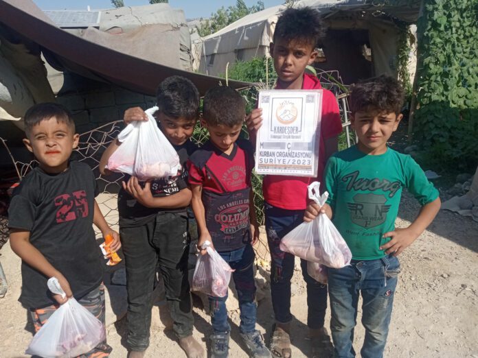 Kurban Etlerini Suriyeli Kardeslerin Ile Paylasmak Ister Misin