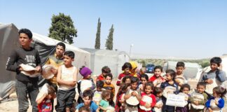 Suriye Nin Cadir Kentlerinde Gunluk Ekmek Dagitimlarimiz Devam Ediyor
