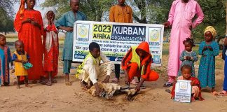 Afrikali Kardeslerini Kurban Ile Sevindir