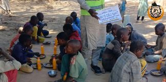 Afrika Daki Yetim Kardeslerimize Yemek Ikrami