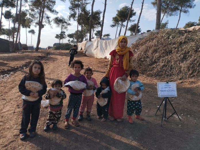 Suriye Deki Yetim Ve Mazlum Kardeslerimize Ekmek Yardimlarimiz Devam Ediyor