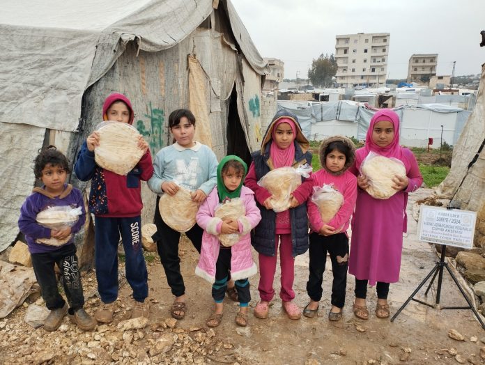 Azerbaycan Daki Muslumanlar Dan Idlib In Yetimlerine Ekmek Ikrami