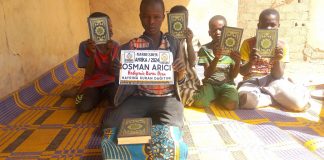 Afrika Da Yuzlerce Hafizlik Talebesi Kur An I Kerim Bagislarinizi Bekliyor