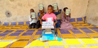 Afrika Ya Yardim Eli Kur An I Kerim Hediyesi