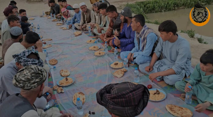 Afganistan Da Tebessum Iftar Sofralarinda