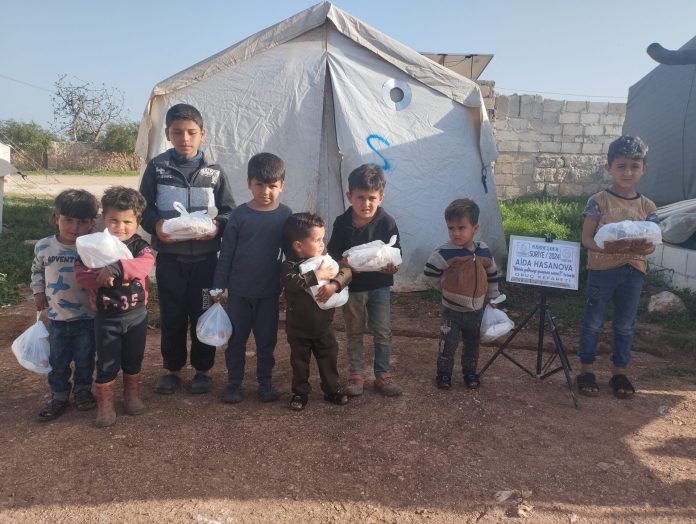 Idlib In Yetimlerine Sicak Yemek Dagitimi