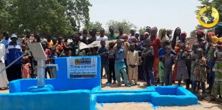 Afrika Da Mutluluga Acilan Su Kuyusu
