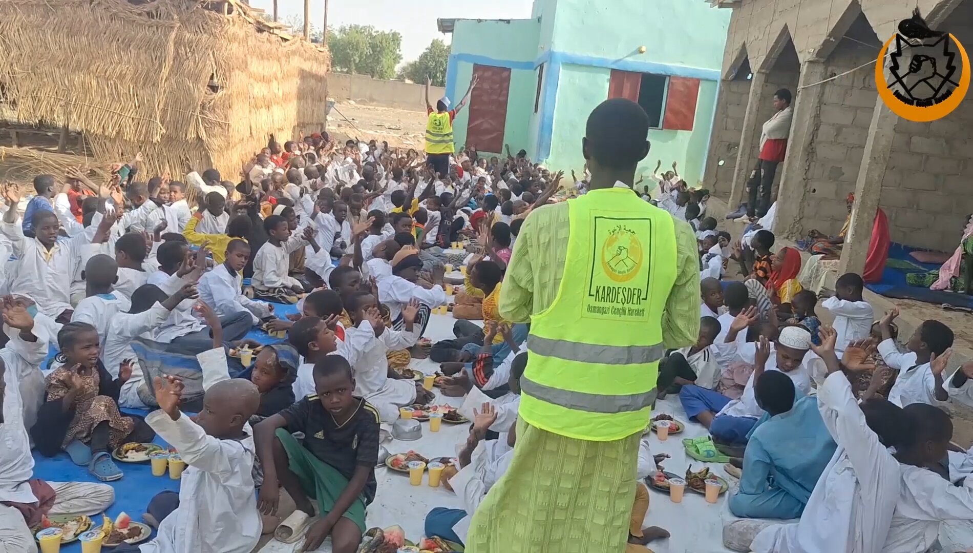 Ramazan’da Kardeşlik Sofrası: Afrika’ya İftar Yardımı Ramazan'da Kardeşlik Sofrası: Afrika'ya İftar Yardımı — 1